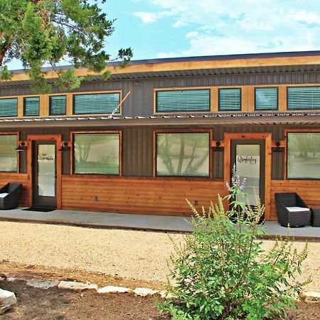 Green Acres Cottages - New Braunfels Suite Уимберли Экстерьер фото